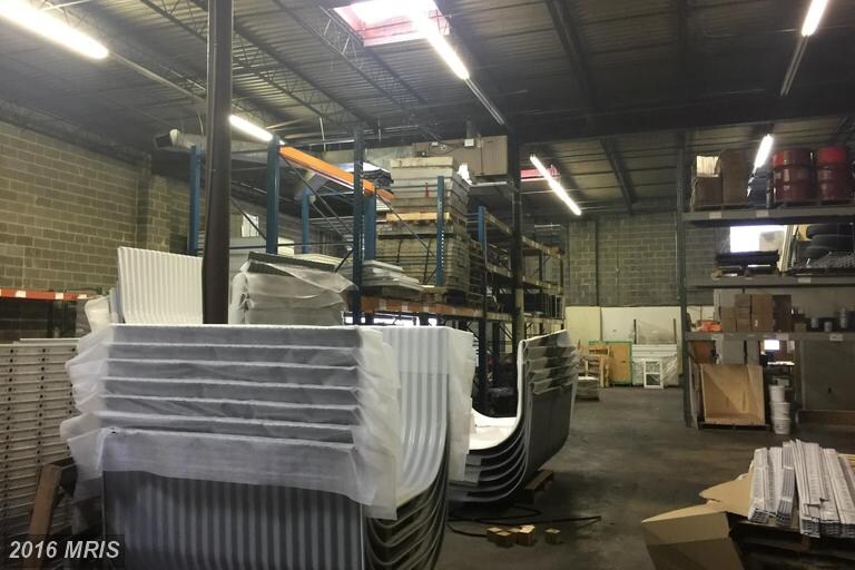 More Photos Of 5200-5300 Minnick Rd, Laurel Light Distribution For Lease