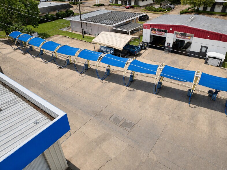More Photos Of 1308 Windsor Pl, Alexandria Carwash For Sale
