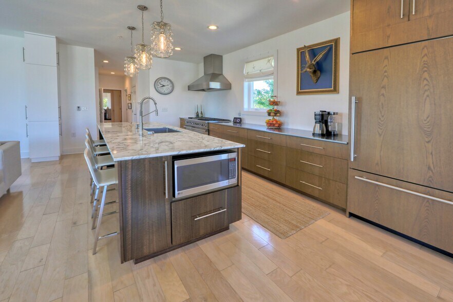 More Photos Of 205 E Savannah Rd, Lewes Specialty For Sale