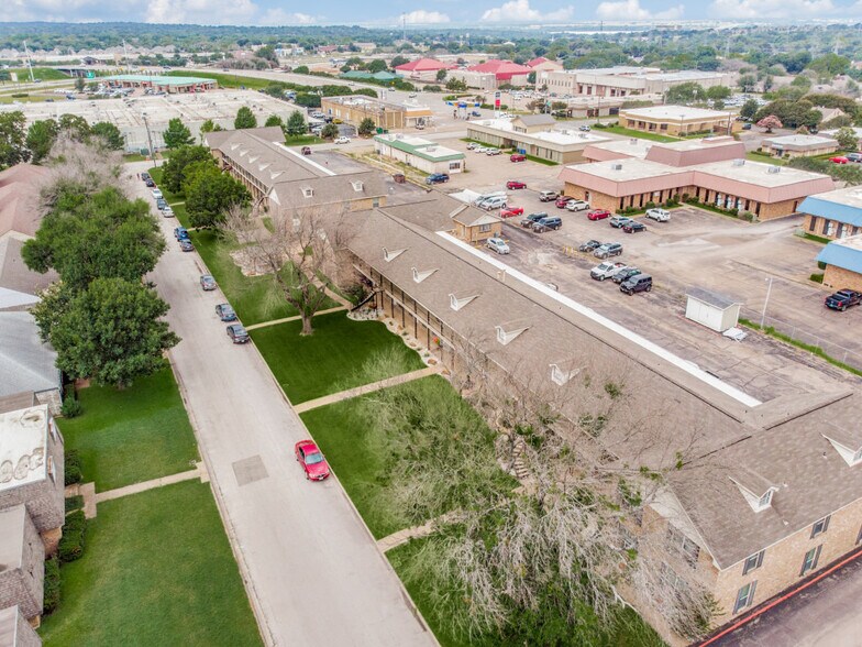 More Photos Of 6601-6701 May Dr, Waco Multifamily For Sale