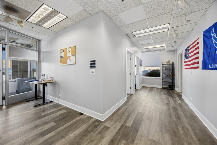 More Photos Of 10439 W Cermak Rd, Westchester Office For Sale