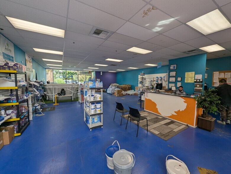 More Photos Of 3330 Pacific Ave SE, Olympia Freestanding For Lease