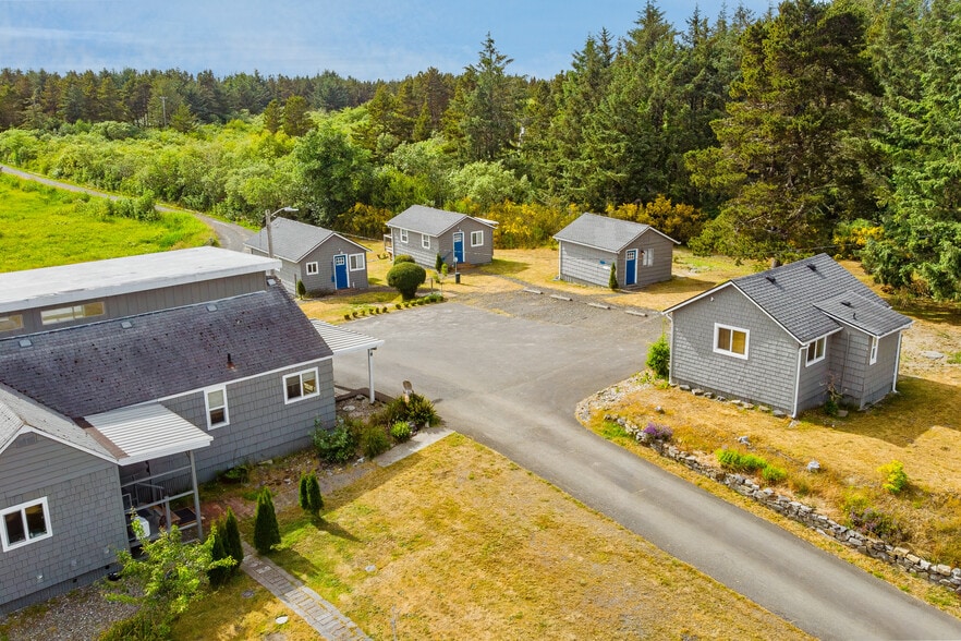 More Photos Of 2013 State Route 105, Grayland Hotel For Sale