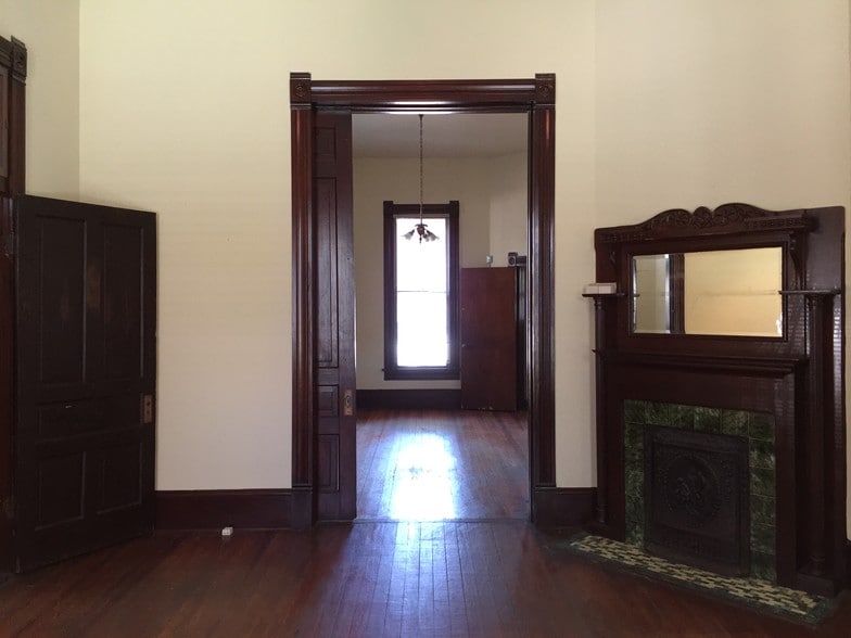 More Photos Of 1000 E Cesar Chavez St, Austin Loft Creative Space For Lease