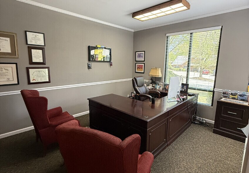 More Photos Of 1717 St Julian Pl, Columbia Office For Sale