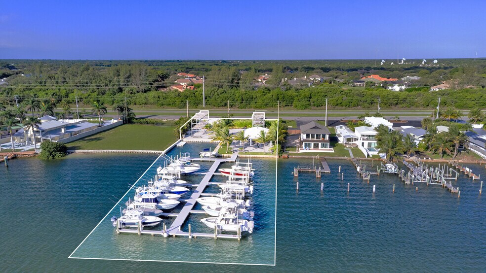 Primary Photo Of 18261 SE Federal Hwy, Tequesta Marina For Sale