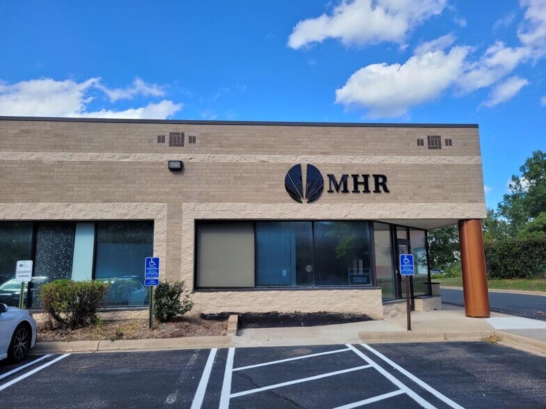 More Photos Of 7201-7245 University Ave NE, Fridley Medical For Lease