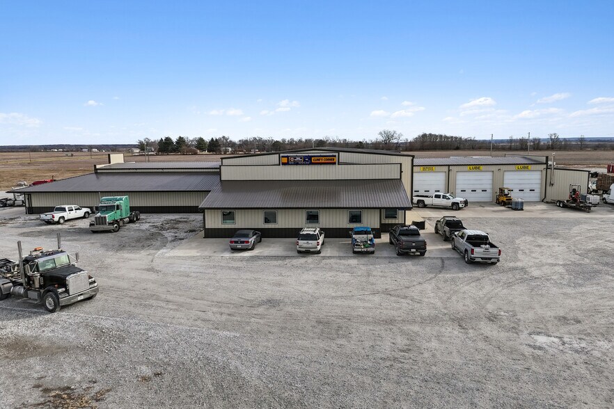 Primary Photo Of 25137 Outer Road 27, Wayland Auto Repair For Sale