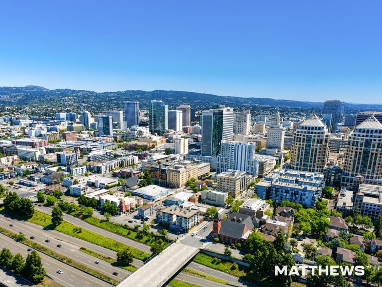 Primary Photo Of 1415 Martin Luther King Jr Way, Oakland Apartments For Sale