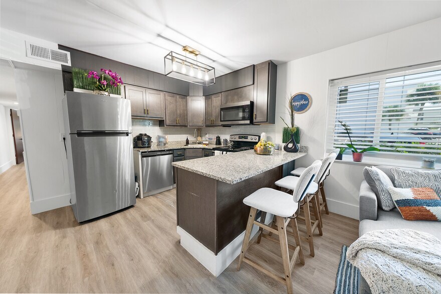 More Photos Of 480 Santa Rosa Blvd, Fort Walton Beach Apartments For Sale