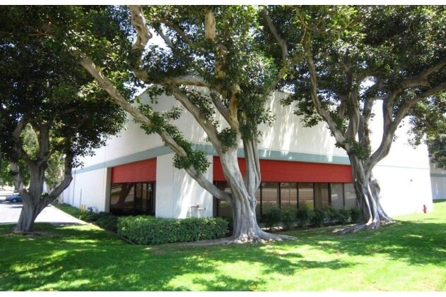 More Photos Of 14955-14971 E Salt Lake Ave, City Of Industry Manufacturing For Lease