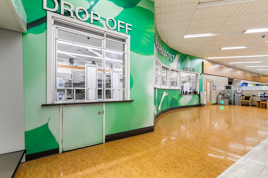 More Photos Of 3227 Northwest Ave, Bellingham Drugstore For Lease