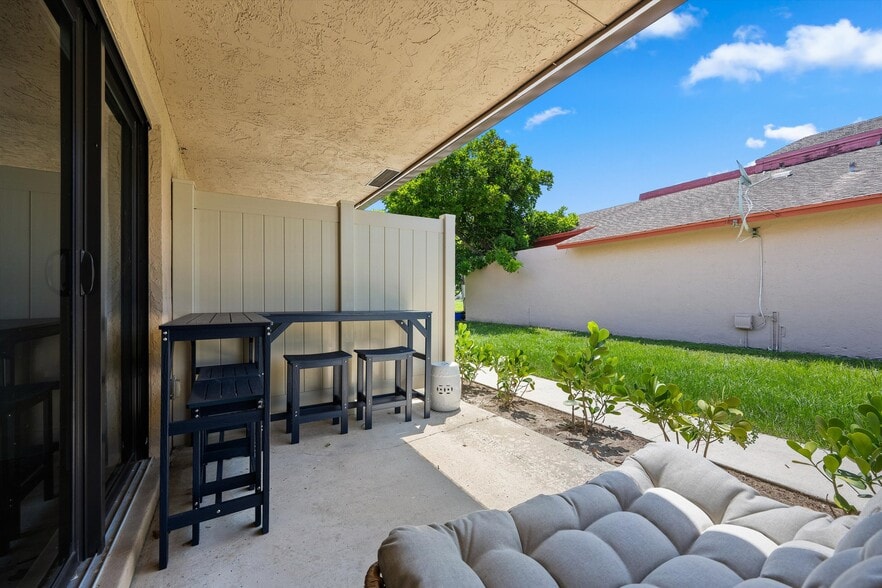 More Photos Of 1262 The 12th Fairway, Wellington Apartments For Sale