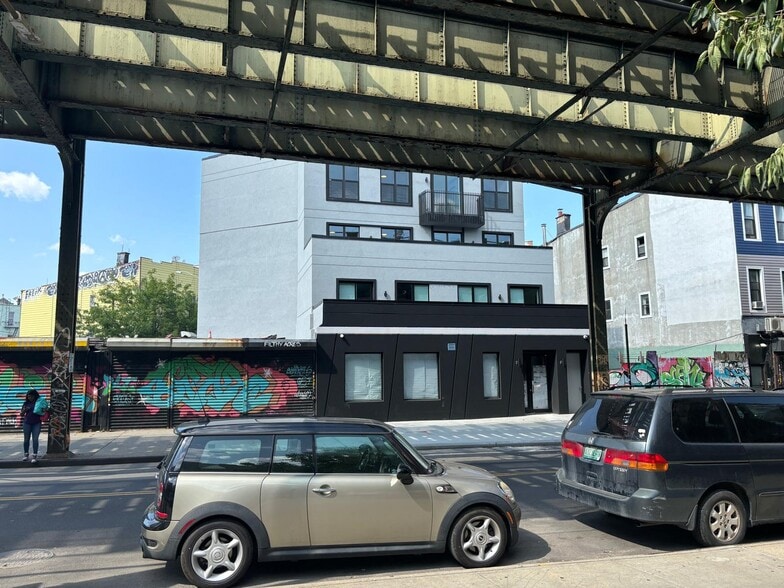 More Photos Of 1317 Myrtle Ave, Brooklyn Showroom For Lease