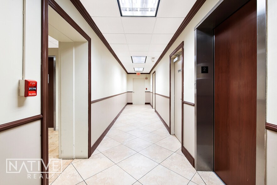 More Photos Of 2817 E Oakland Park Blvd, Fort Lauderdale Office For Sale