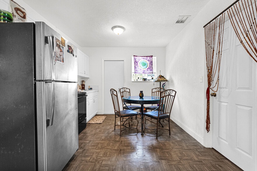 More Photos Of 3066 NW 92nd St & 9164-9174 NW 30 ct, Miami Manufactured Housing Mobile Home Park For Sale