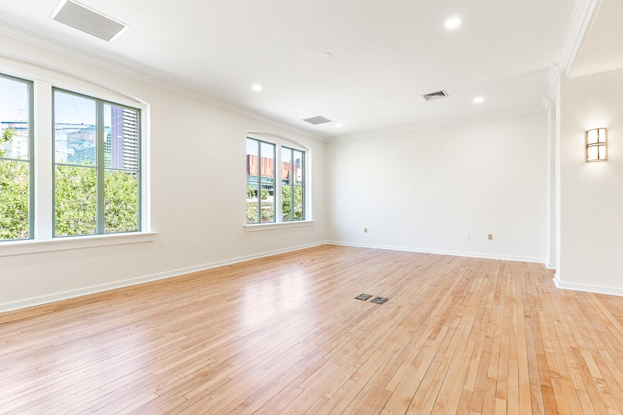 More Photos Of 331 N 1st Ave, Phoenix Office Residential For Lease