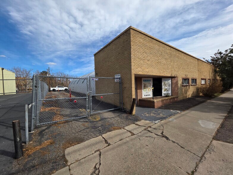 More Photos Of 2030 N Clay St, Denver Flex For Sale