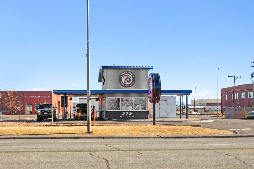 More Photos Of 2209 Main St, Alamosa Freestanding For Sale