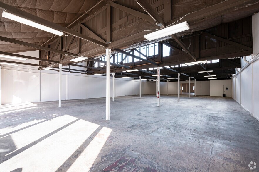 More Photos Of 842 Lighthouse Ave, Monterey Freestanding For Lease