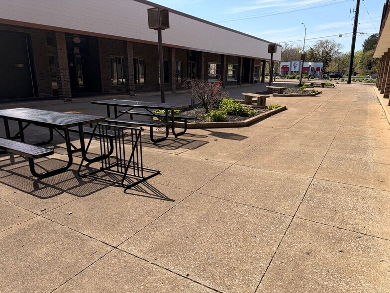 More Photos Of 417-435 Ridge Rd, Munster Unknown For Lease