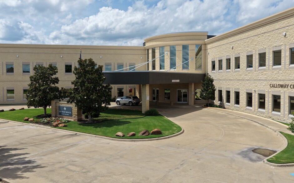 More Photos Of 4300 City Point Dr, North Richland Hills Medical For Lease