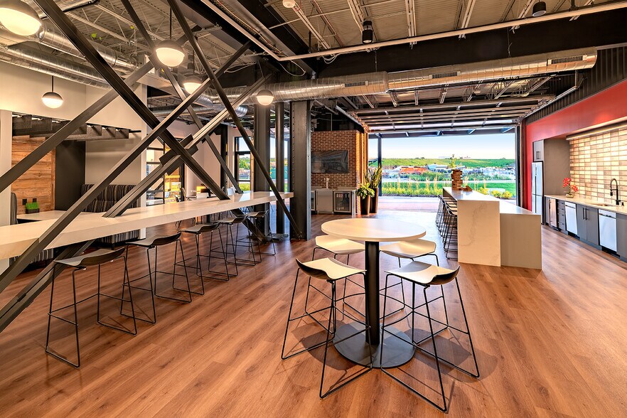 More Photos Of 4565 McRee Ave, Saint Louis Office For Lease