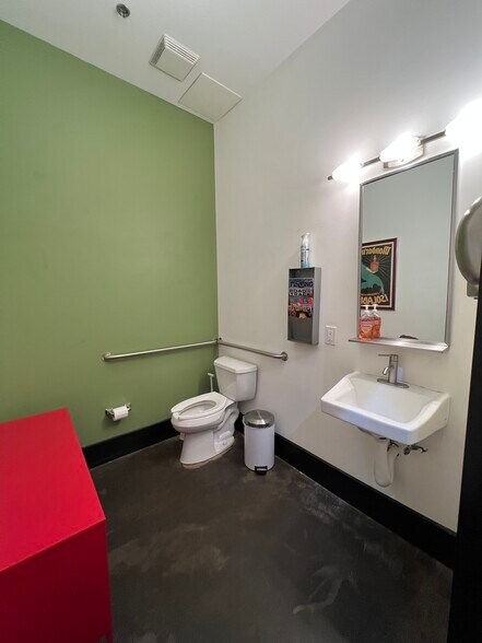 More Photos Of 319 Atlanta St, Marietta Office For Sale