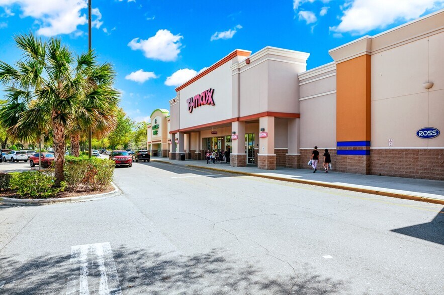 More Photos Of 16800-16950 Us Highway 441, Mount Dora General Retail For Sale