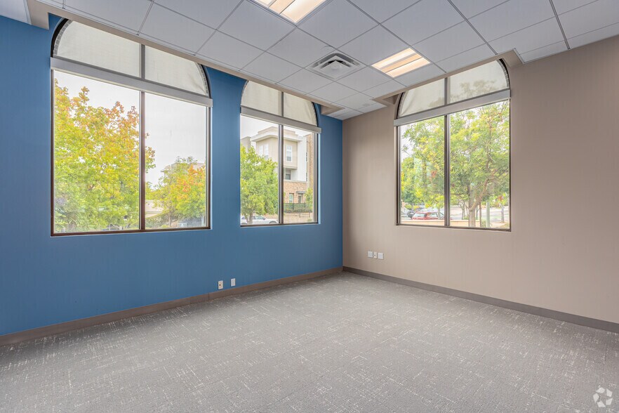 More Photos Of 1705 San Elijo Rd, San Marcos Bank For Lease