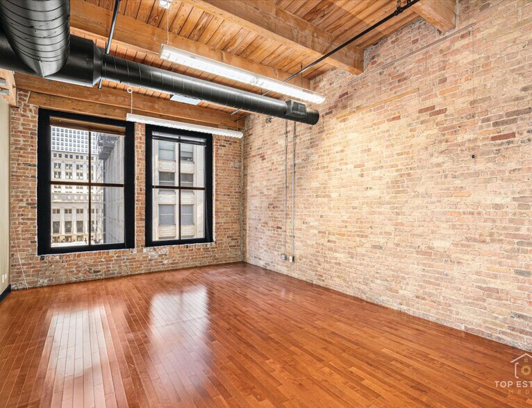 More Photos Of 216 S Jefferson St, Chicago Loft Creative Space For Sale
