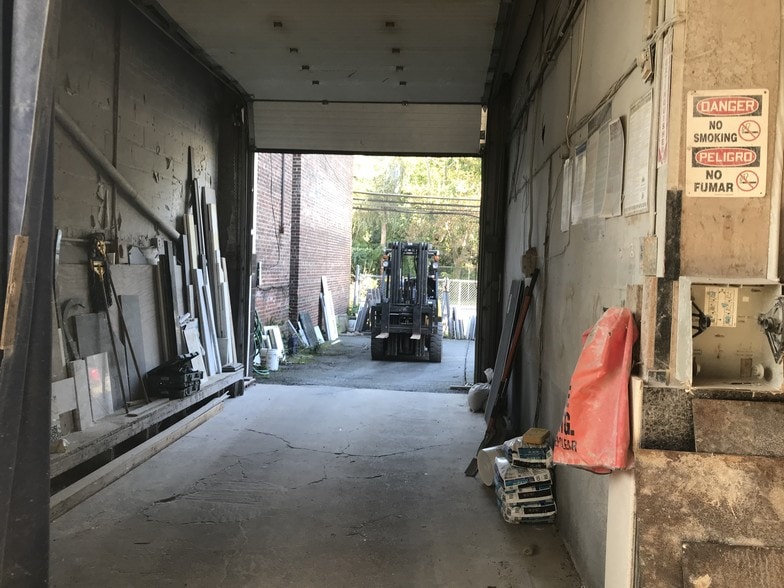 More Photos Of 660 Saw Mill River Rd, Yonkers Manufacturing For Sale