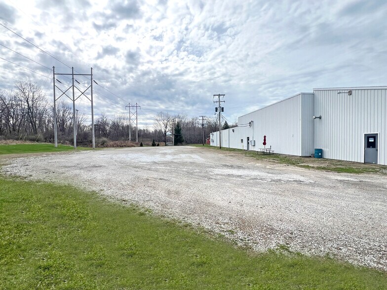 More Photos Of 2505 Avonia Rd, Fairview Industrial For Sale