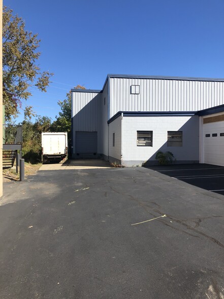 Primary Photo Of 45 Middlesex Tpke, Burlington Freestanding For Lease