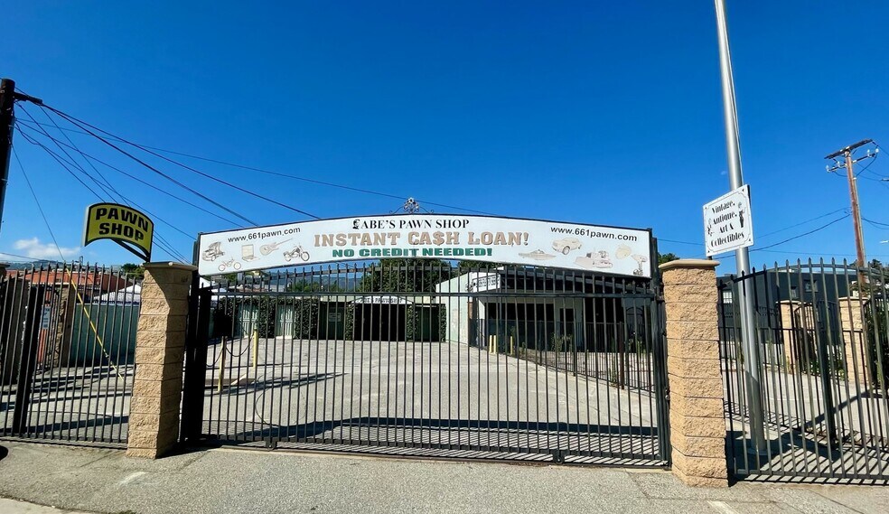 More Photos Of 24336 Main St, Newhall General Retail For Lease