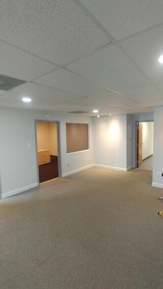More Photos Of 316 E Market St, Leesburg Office For Sale