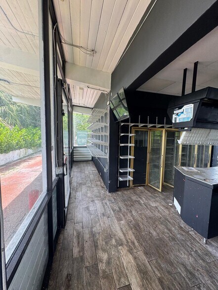 More Photos Of 6014 Kimberly Blvd, North Lauderdale Convenience Store For Sale