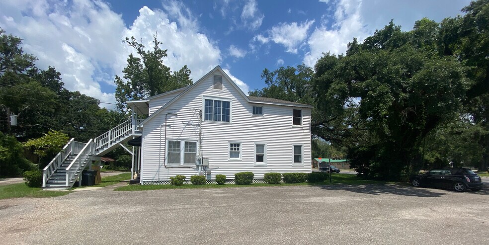More Photos Of 1117 Washington Ave, Ocean Springs Medical For Sale