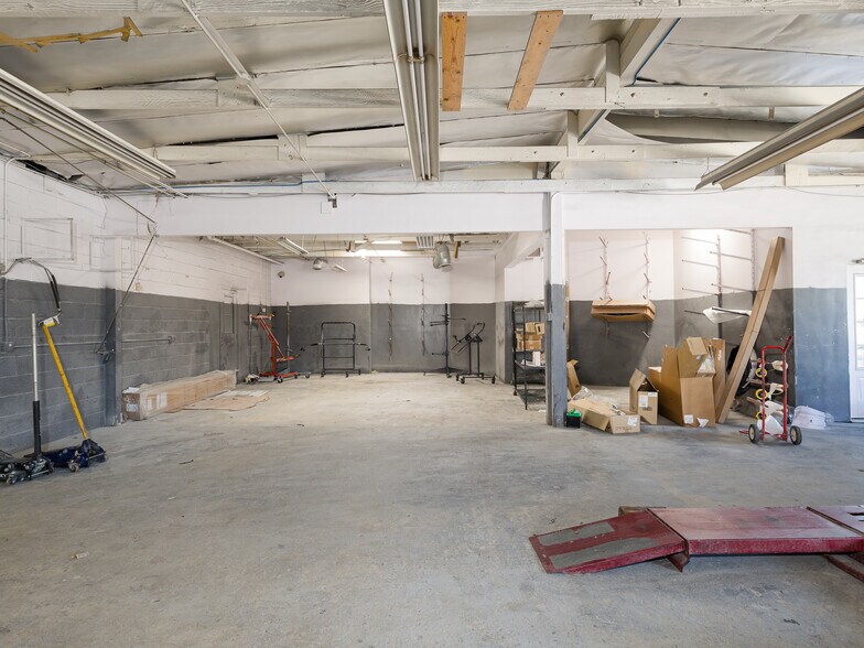 More Photos Of 717 E El Segundo Blvd, El Segundo Auto Repair For Sale