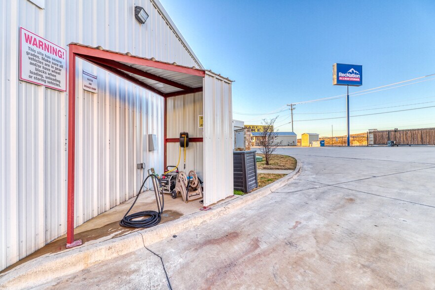 More Photos Of 6200 E Interstate 20, Aledo Flex For Lease