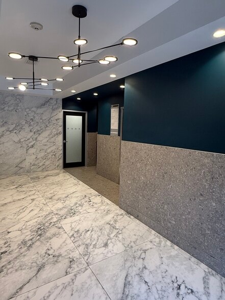 More Photos Of 4601 Ponce de Leon Blvd, Coral Gables Office For Lease