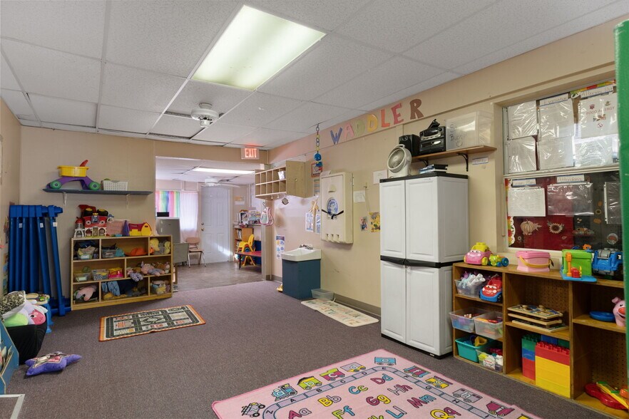 More Photos Of 639 NE 1st St, Crystal River Daycare Center For Sale