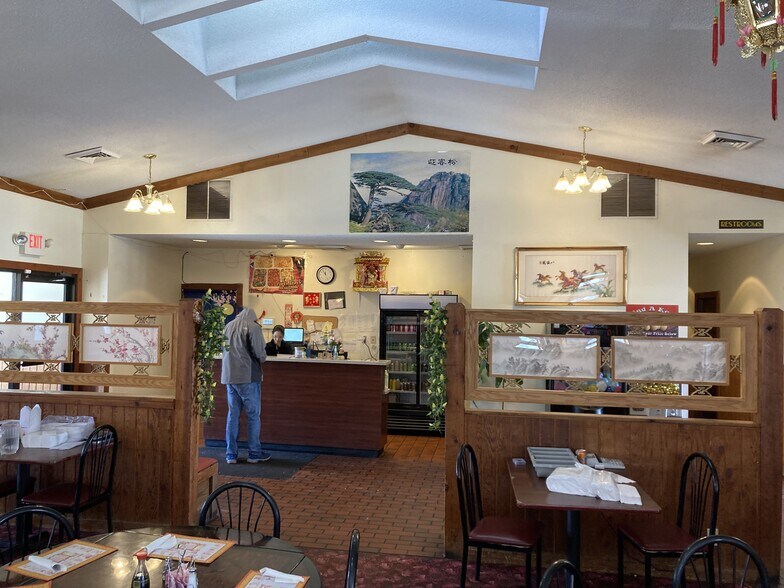 More Photos Of 1623 London Rd, Duluth Restaurant For Sale