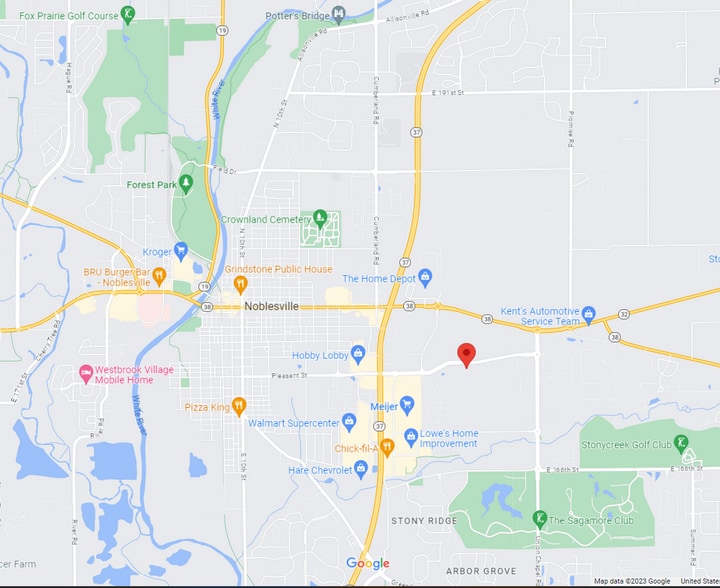 More Photos Of 17265 Harger Ct, Noblesville Showroom For Lease