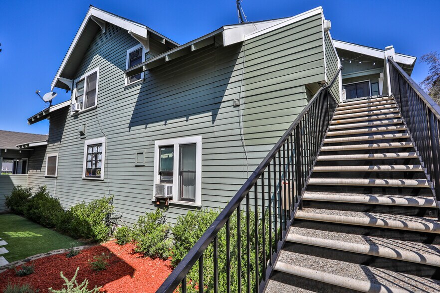 More Photos Of 306 E Foothill Blvd, Glendora Apartments For Sale