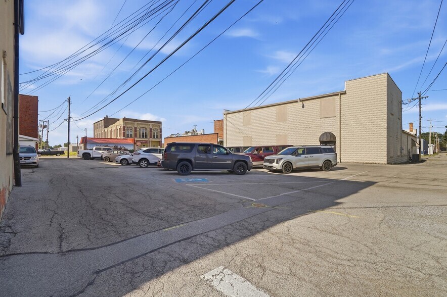 More Photos Of 209 N Main St, Delphos Restaurant For Sale