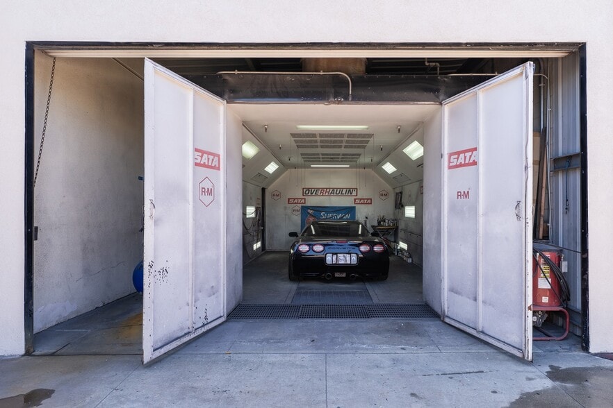 More Photos Of 411 S Harbor Blvd, Santa Ana Auto Dealership For Sale