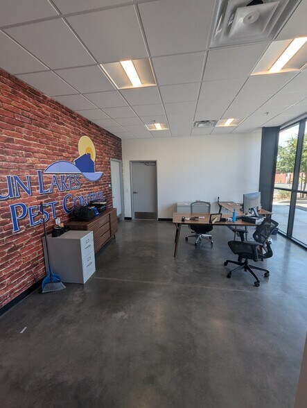 More Photos Of 1340 E Riggs Rd, Chandler Office For Lease