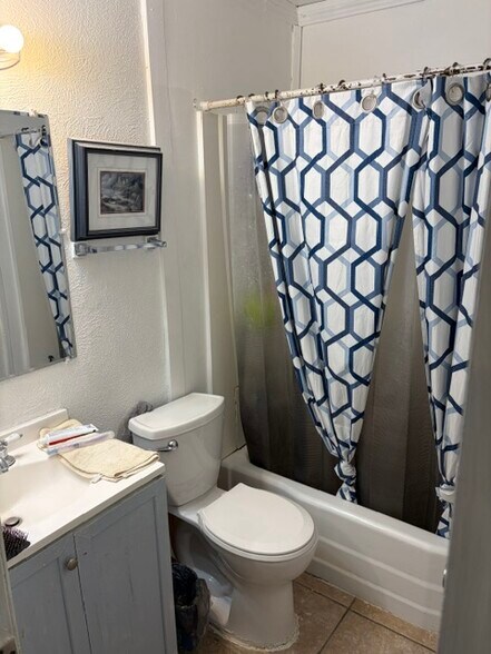 More Photos Of 700 W Avenue G, Garland Apartments For Sale