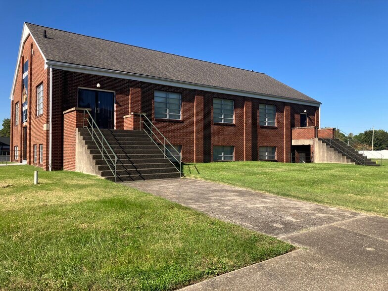 More Photos Of 1508 S 9th St, Ironton Lodge Meeting Hall For Sale